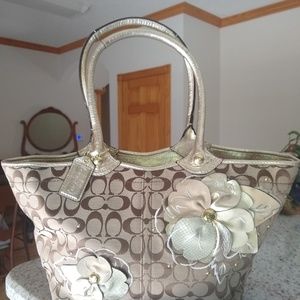 COACH Bleeker Floral Applique Signature Tote RARE